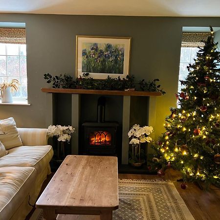 Quaint Self Contained Cottage Near Edinburgh. Loanhead Экстерьер фото